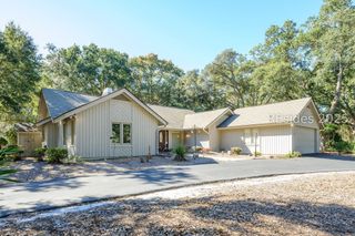 27 Barony Ln, Hilton Head Island, SC 29928