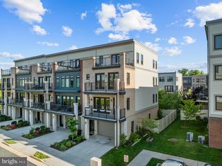 43071 TRACK BED TER, Ashburn, VA 20147