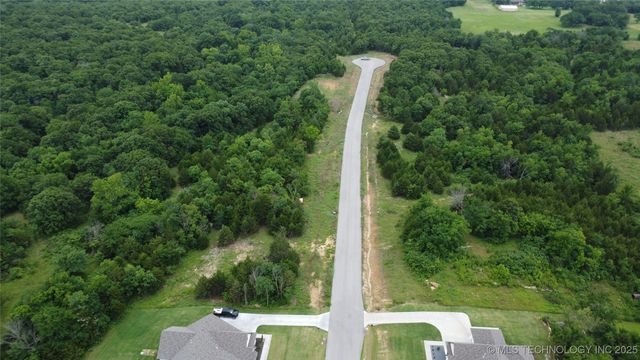 587 S Reagan Avenue, Kellyville, OK 74039