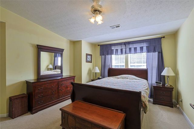 6714 Washington Circle, Middletown, OH 45005