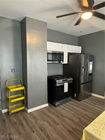 2201 E 86th Street, Cleveland, OH 44106