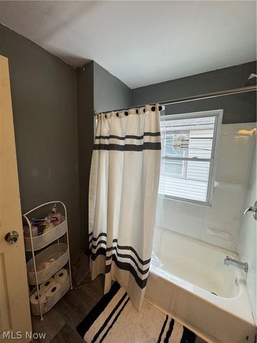 2201 E 86th Street, Cleveland, OH 44106