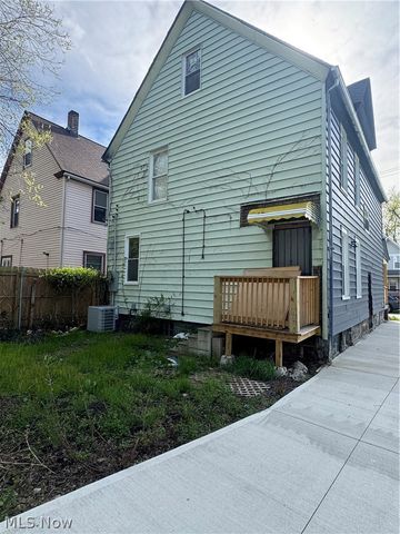 2201 E 86th Street, Cleveland, OH 44106