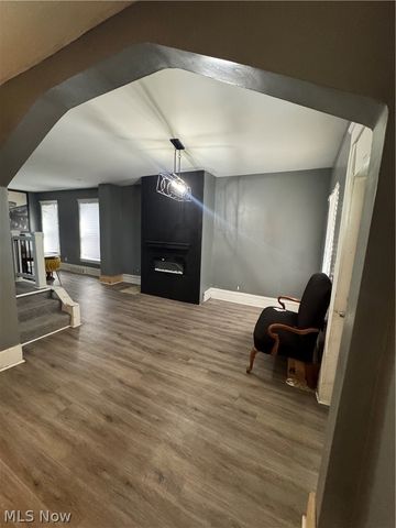 2201 E 86th Street, Cleveland, OH 44106