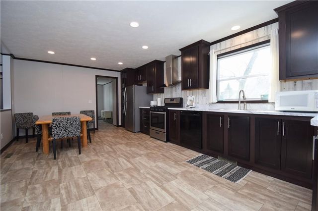 6604 Southview Point, Siren, WI 54872