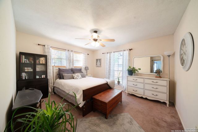 119 Post Oak Rd, La Vernia, TX 78121