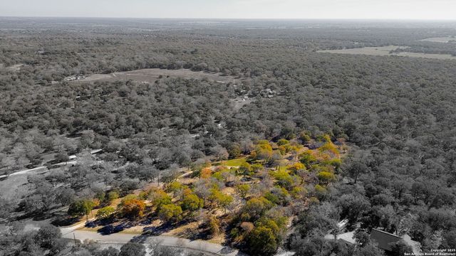 119 Post Oak Rd, La Vernia, TX 78121