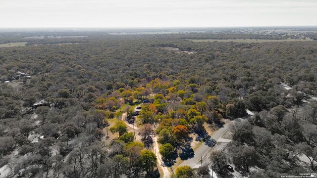 119 Post Oak Rd, La Vernia, TX 78121