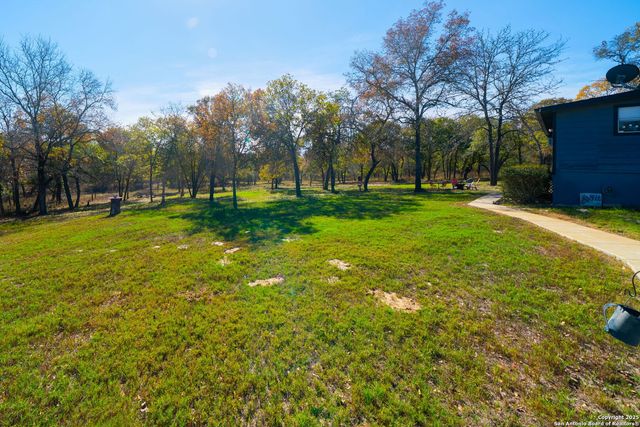 119 Post Oak Rd, La Vernia, TX 78121