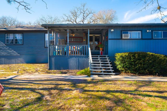 119 Post Oak Rd, La Vernia, TX 78121