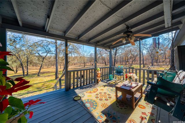 119 Post Oak Rd, La Vernia, TX 78121