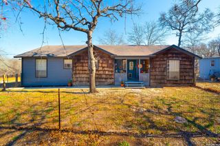 119 Post Oak Rd, La Vernia, TX 78121
