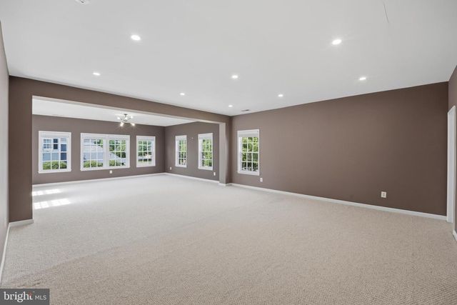 11701 TOWN GREEN RD, Bristow, VA 20136