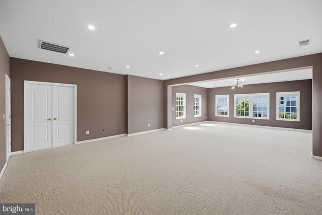 11701 TOWN GREEN RD, Bristow, VA 20136