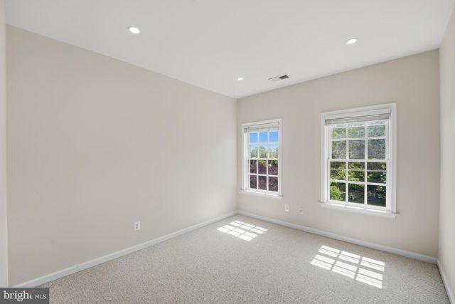 11701 TOWN GREEN RD, Bristow, VA 20136