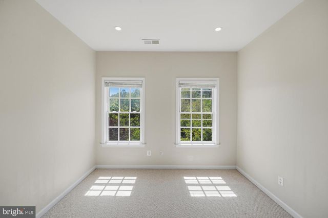 11701 TOWN GREEN RD, Bristow, VA 20136
