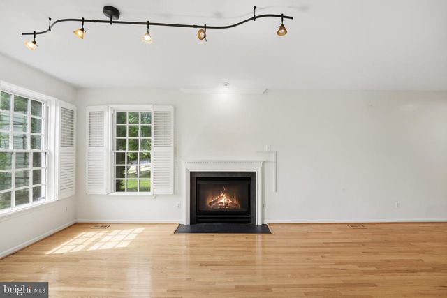 11701 TOWN GREEN RD, Bristow, VA 20136