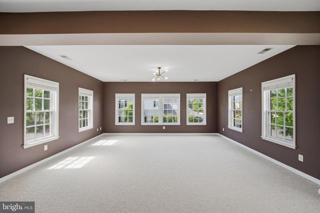 11701 TOWN GREEN RD, Bristow, VA 20136