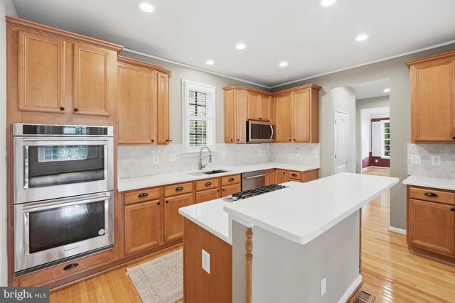 11701 TOWN GREEN RD, Bristow, VA 20136