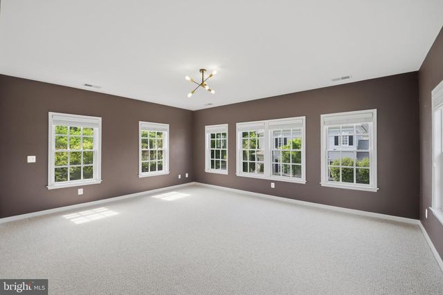 11701 TOWN GREEN RD, Bristow, VA 20136