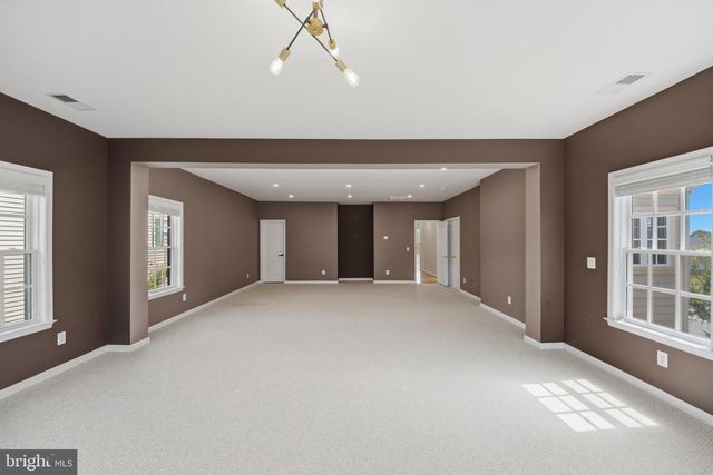 11701 TOWN GREEN RD, Bristow, VA 20136