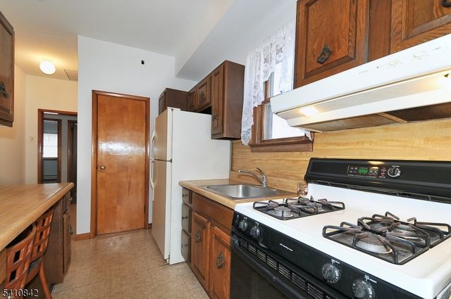 212 W Morris Ave, Linden City, NJ 07036