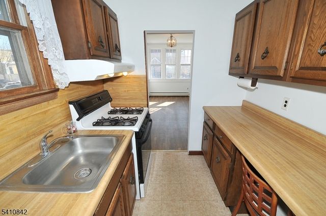 212 W Morris Ave, Linden City, NJ 07036