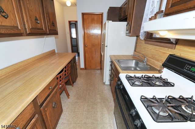 212 W Morris Ave, Linden City, NJ 07036