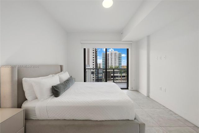 239 SW 9th St 1202, Miami, FL 33130