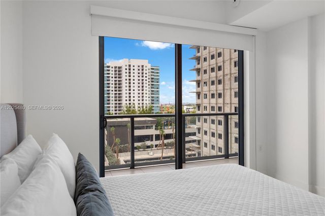 239 SW 9th St 1202, Miami, FL 33130