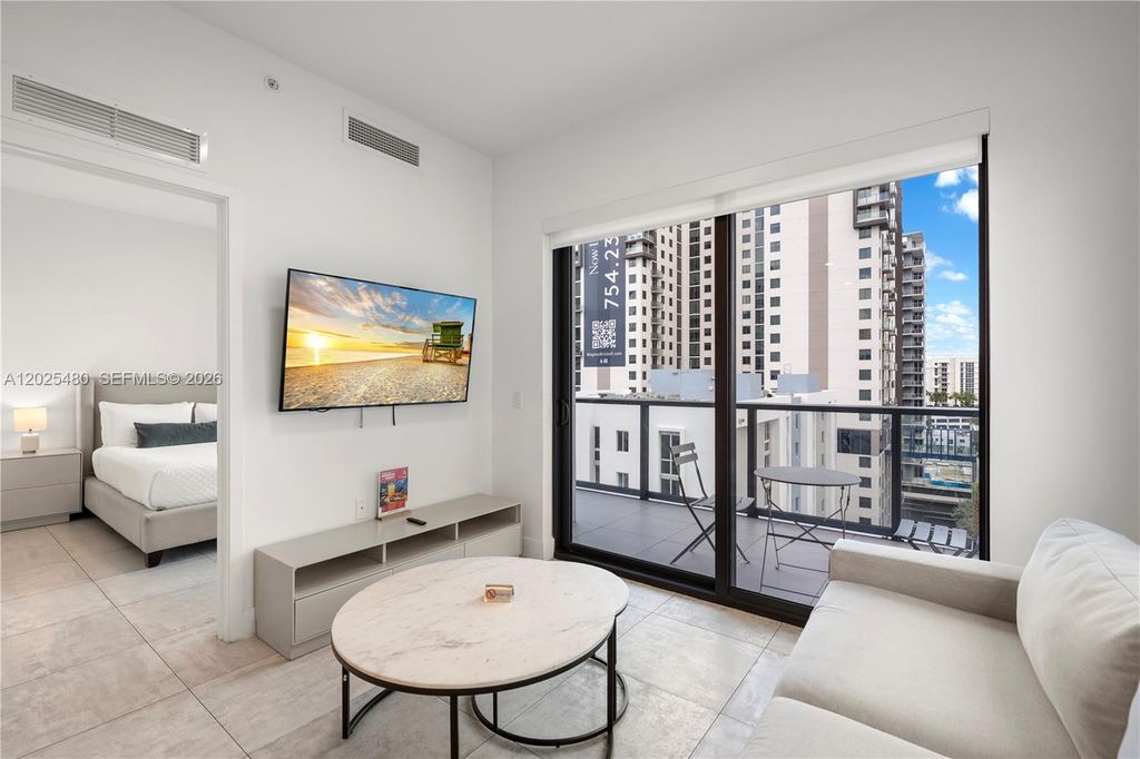 239 SW 9th St 1202, Miami, FL 33130