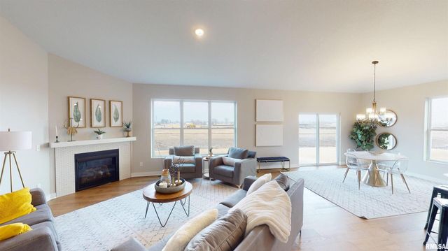 1719 S 5TH Street, Eldridge, IA 52748