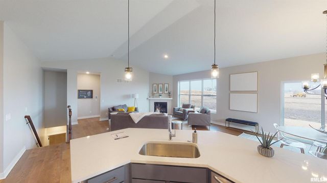 1719 S 5TH Street, Eldridge, IA 52748