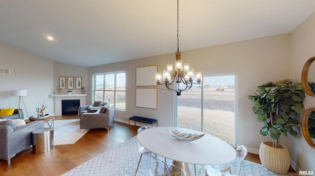 1719 S 5TH Street, Eldridge, IA 52748