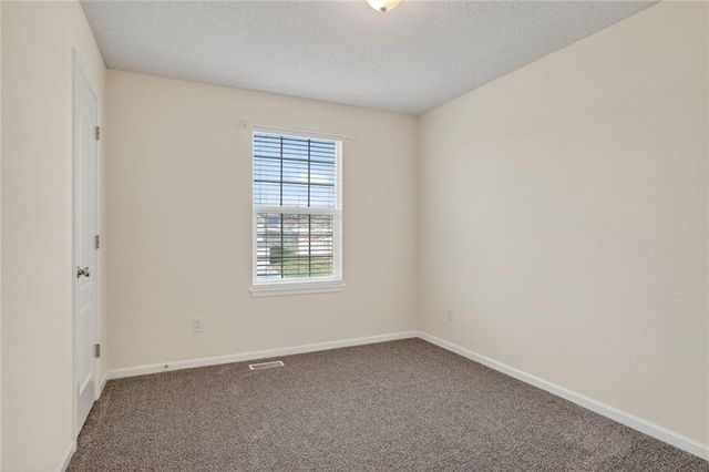 8411 NE 115th Street, Kansas City, MO 64157