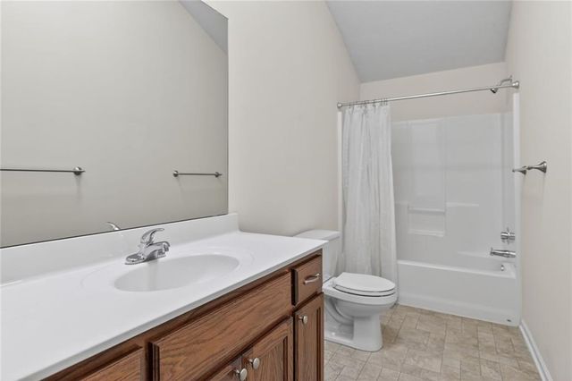 8411 NE 115th Street, Kansas City, MO 64157