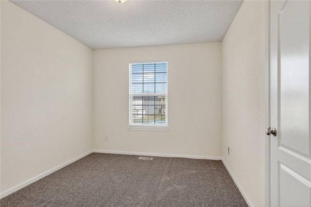 8411 NE 115th Street, Kansas City, MO 64157