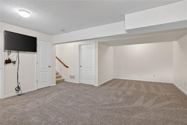 8411 NE 115th Street, Kansas City, MO 64157