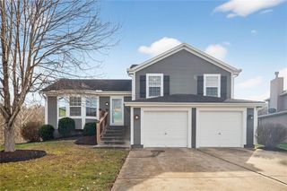 8411 NE 115th Street, Kansas City, MO 64157