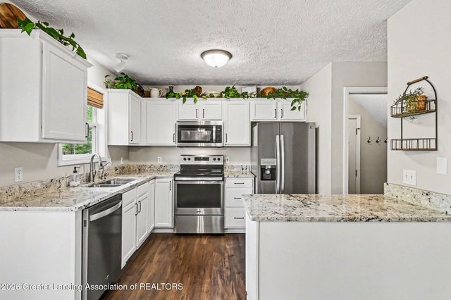 13813 G K Drive, Bath, MI 48808