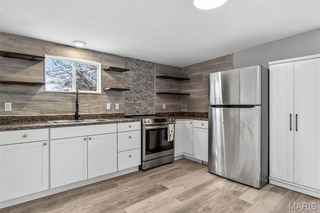 918 Elm Street, De Soto, MO 63020