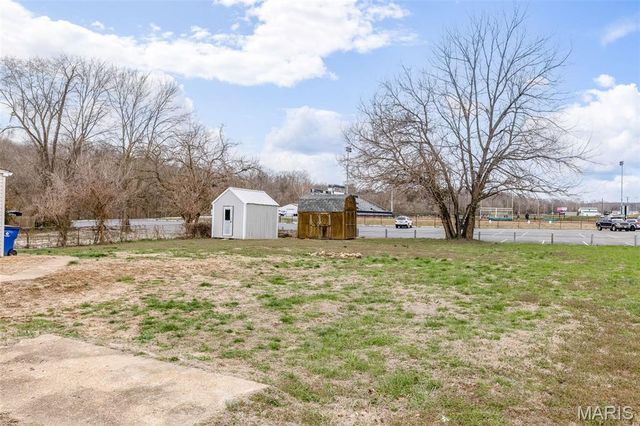 918 Elm Street, De Soto, MO 63020