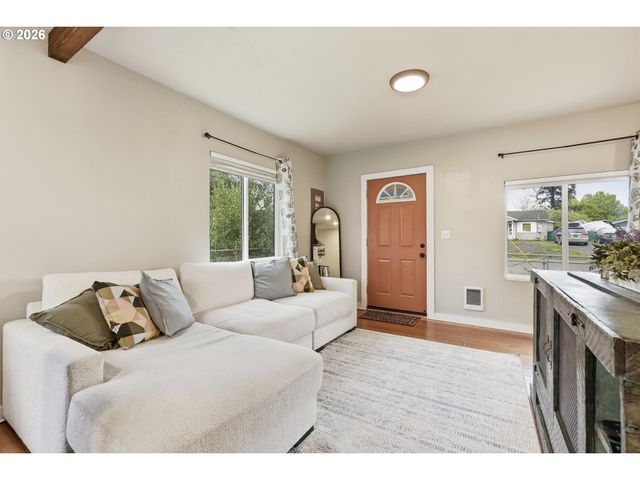 5219 Se KNAPP St, Portland, OR 97206