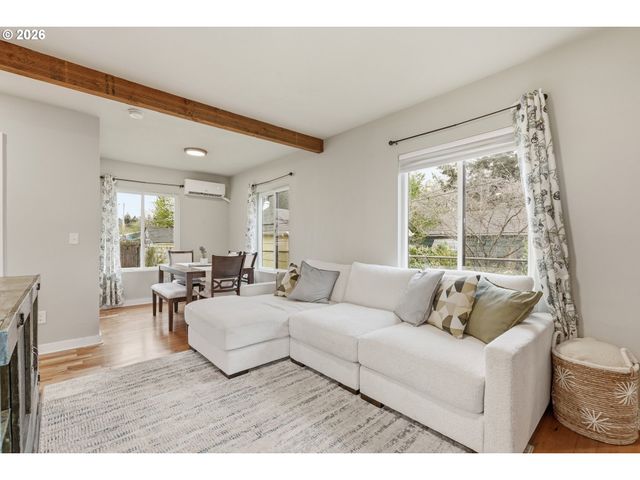 5219 Se KNAPP St, Portland, OR 97206