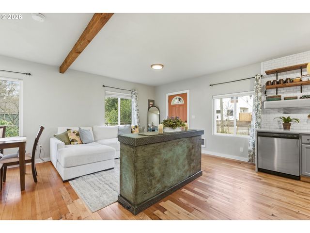 5219 Se KNAPP St, Portland, OR 97206