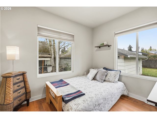 5219 Se KNAPP St, Portland, OR 97206