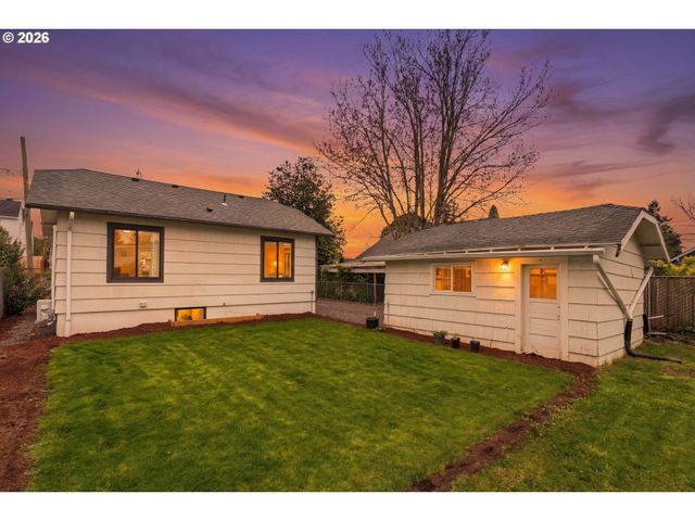 5219 Se KNAPP St, Portland, OR 97206