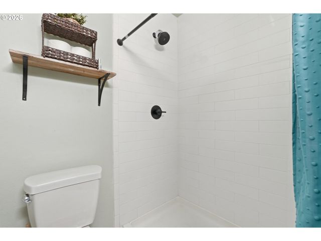 5219 Se KNAPP St, Portland, OR 97206