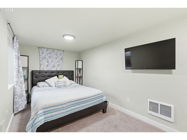 5219 Se KNAPP St, Portland, OR 97206