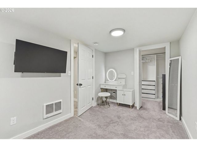 5219 Se KNAPP St, Portland, OR 97206